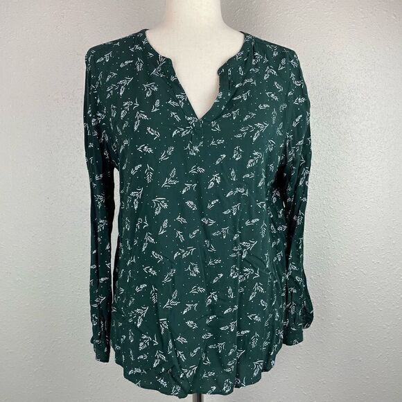Eddie Bauer Pine Green V-Neck Top Size Petite Large EUC - Picture 1 of 8